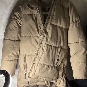 Big Chill Women’s Tan Puffer Jacket